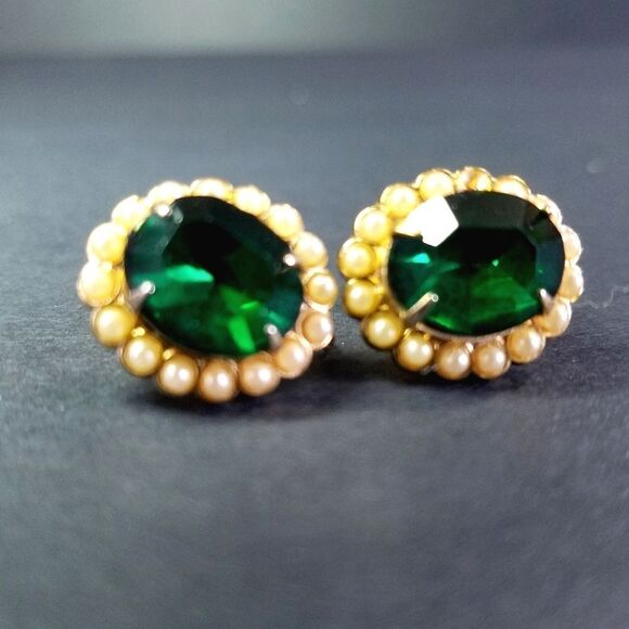 Vintage Clip On Screw Back Emerald Rhinestone and Faux Pearl Costume Earrings - Picture 1 of 6